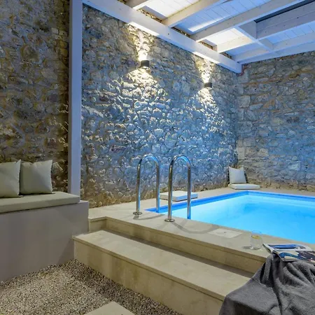 Incomparable Plaka's Luxury Private Pool Apartment Athens