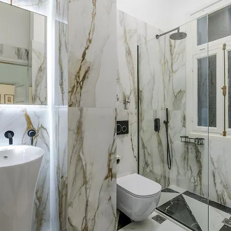 Incomparable Plaka's Luxury Private Pool Apartment Athens