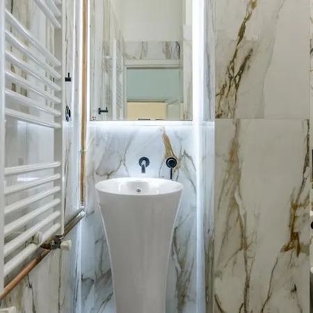 Apartment Incomparable Plaka's Luxury Private Pool